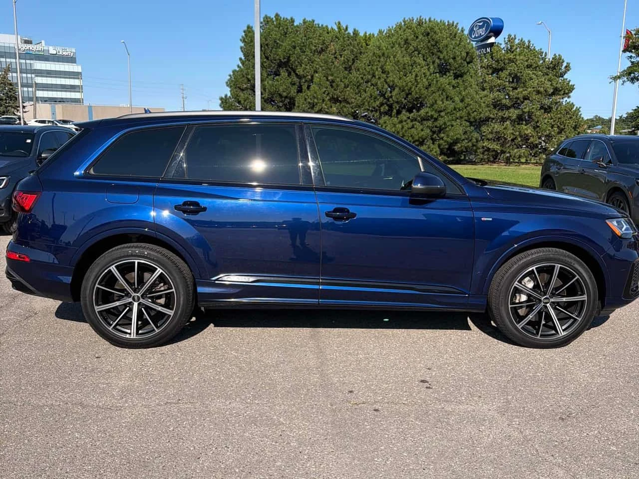 Audi Q7 QUATTRO * ГЛАВНО ПРЕДСТАВИТЕЛСТВО НА FORD* , снимка 4 - Автомобили и джипове - 55689103