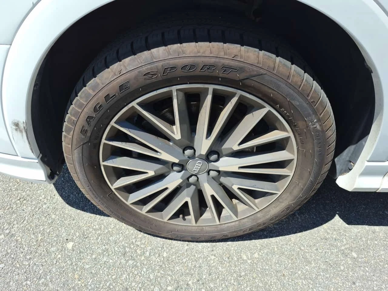 Audi Q3 Technik / B&O / LED / CARFAX / DISTRONIC , снимка 7 - Автомобили и джипове - 55735895