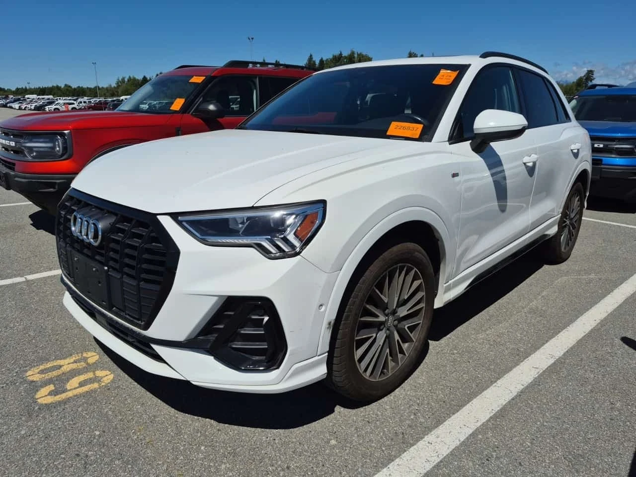 Audi Q3 Technik / B&O / LED / CARFAX / DISTRONIC 
