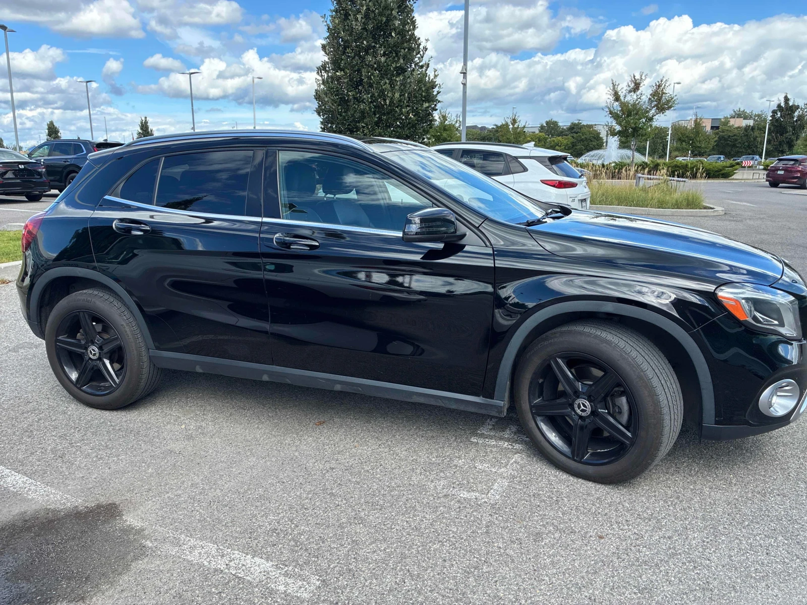 Mercedes-Benz GLA 250 * АВТОКРЕДИТ * ГЛАВНО ПРЕДСТАВИТЕЛСТВО, снимка 4 - Автомобили и джипове - 55815518