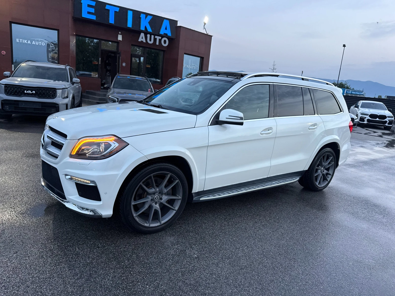 Mercedes-Benz GL 350 AMG-KEYLESS GO-HARMAN KARDON-KAMERA-PANORAMA FULL!, снимка 3 - Автомобили и джипове - 55879918