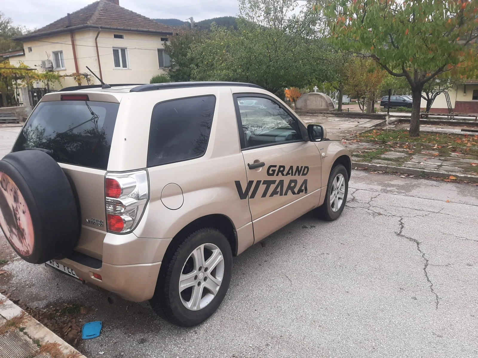 Suzuki Grand vitara 1.6i KLIMATRON 4x4, снимка 9 - Автомобили и джипове - 56747997