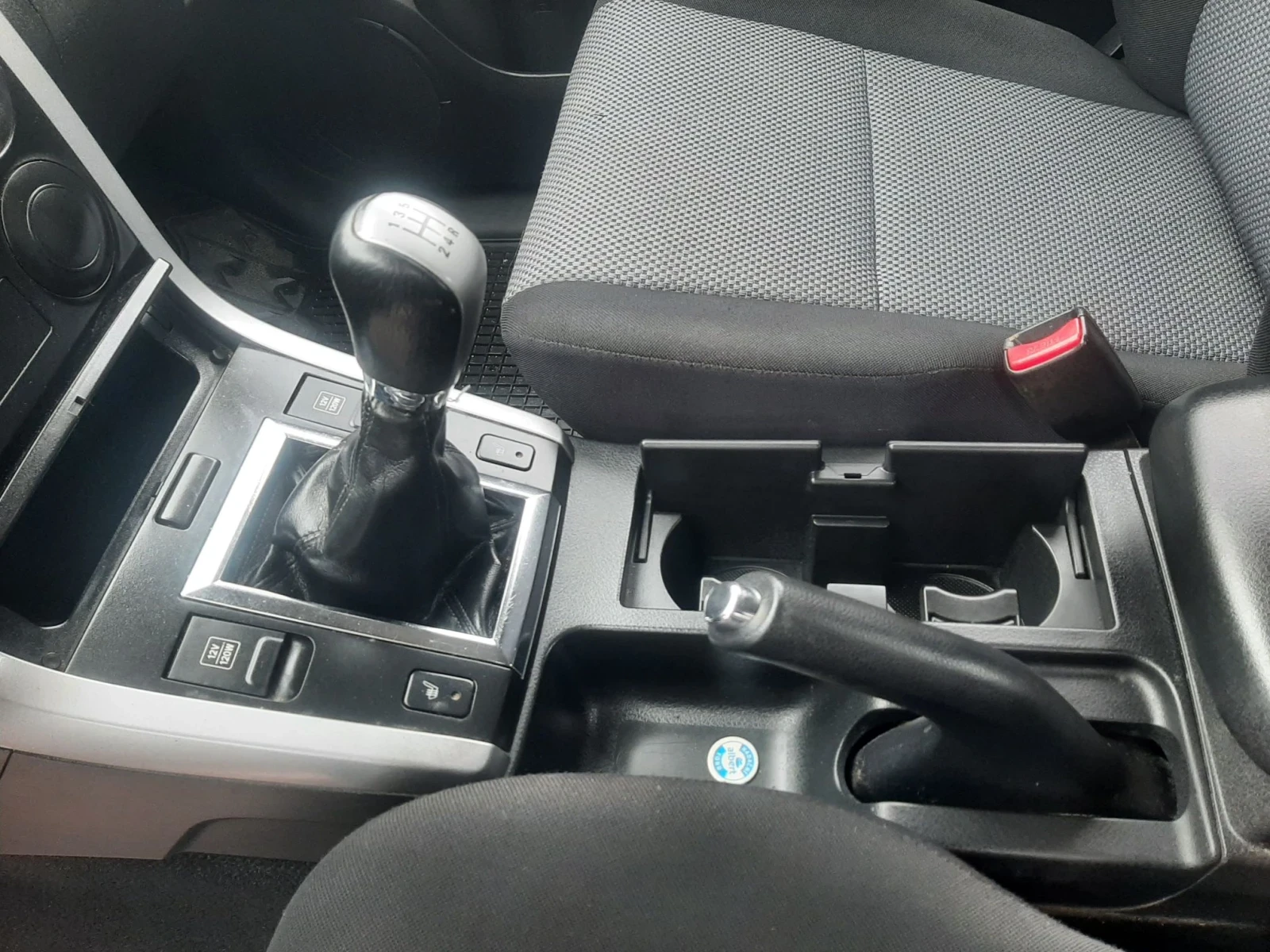Suzuki Grand vitara 1.6i KLIMATRON 4x4, снимка 12 - Автомобили и джипове - 56747997