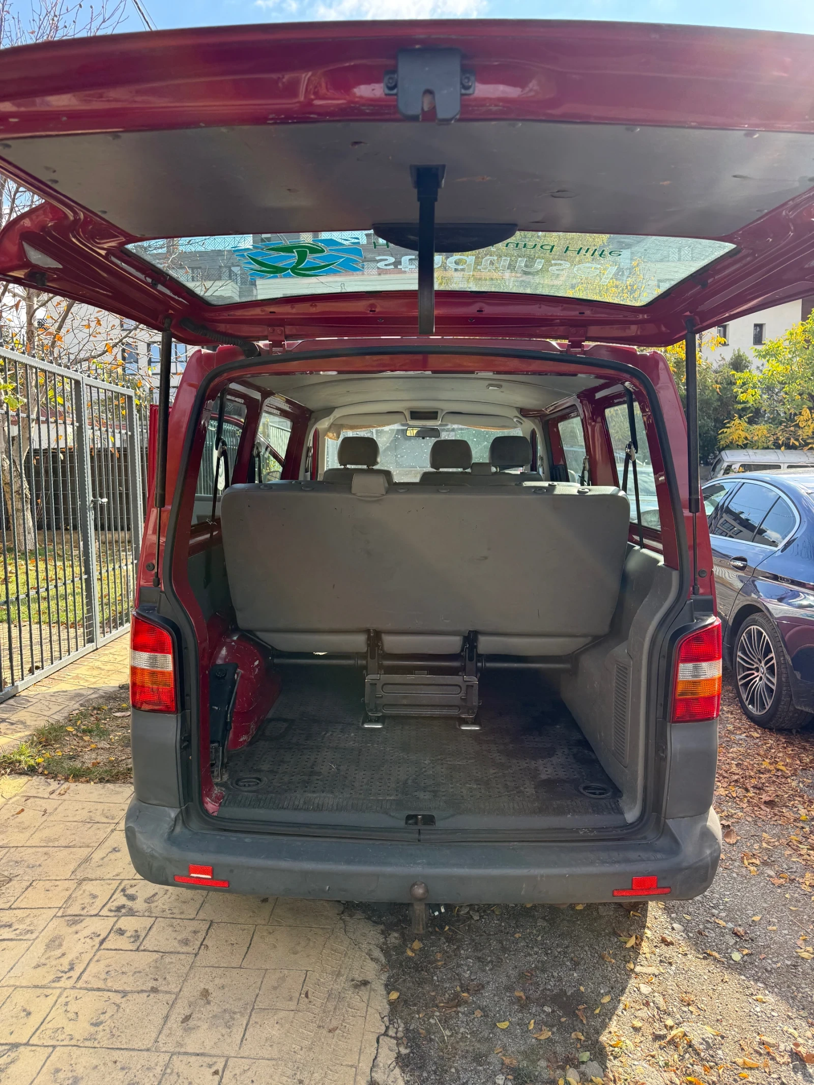 VW T5 1, 9 TDI, снимка 11 - Бусове и автобуси - 56543820