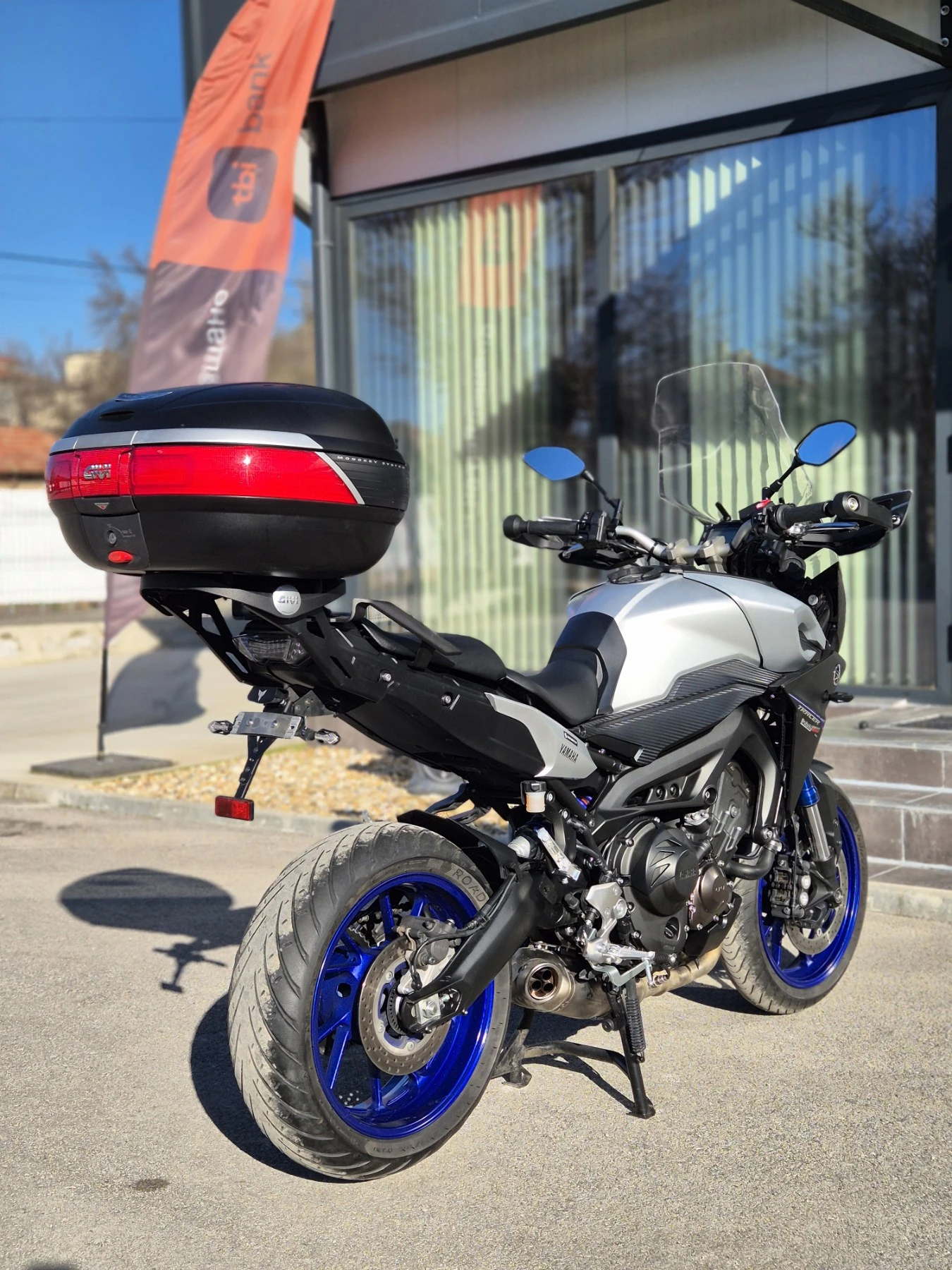 Yamaha Mt-09 Tracer AKRAPOVIC 15000км!!!Нов внос ШВЕЙЦАРИЯ! - изображение 7