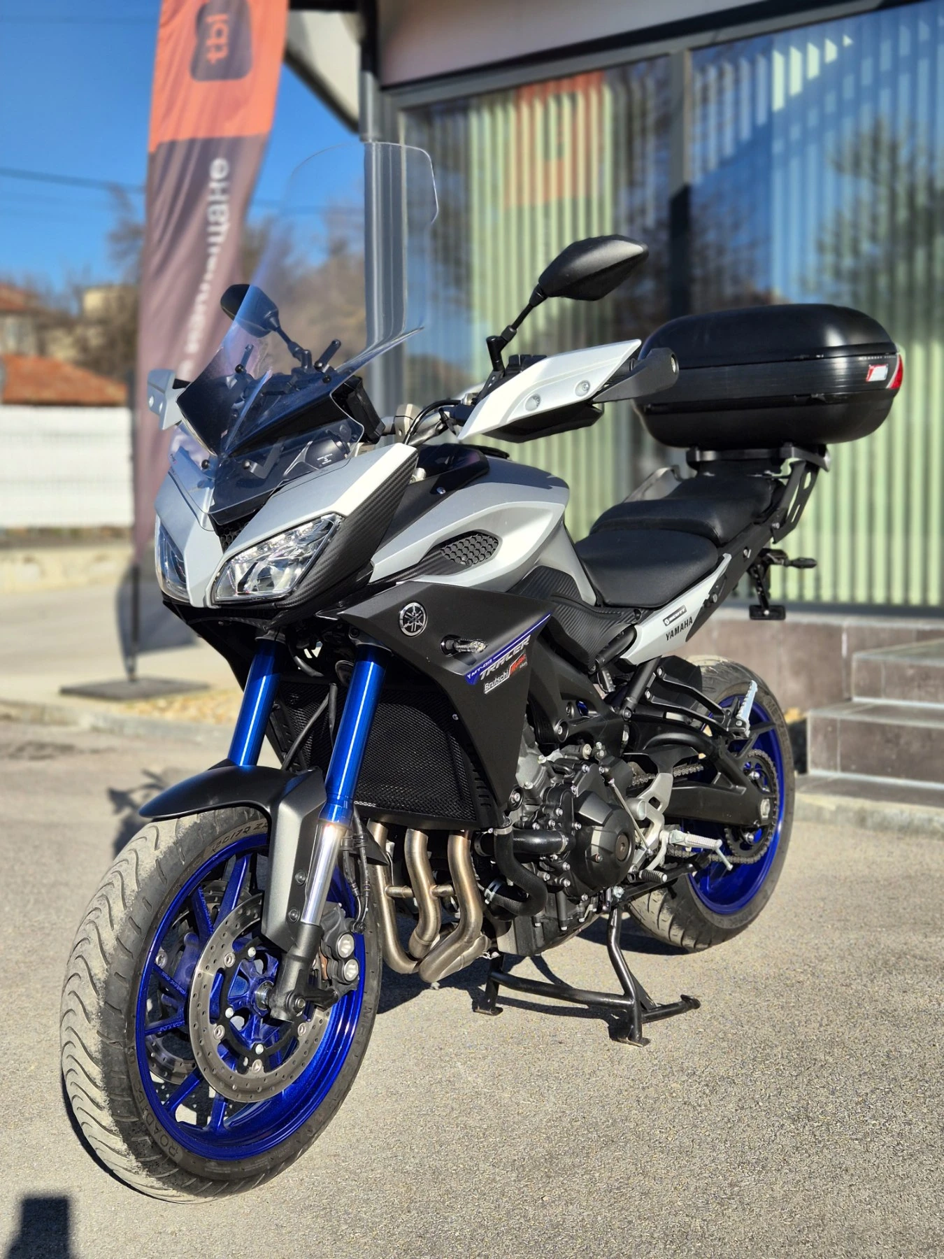 Yamaha Mt-09 Tracer AKRAPOVIC 15000км!!!Нов внос ШВЕЙЦАРИЯ! - изображение 3