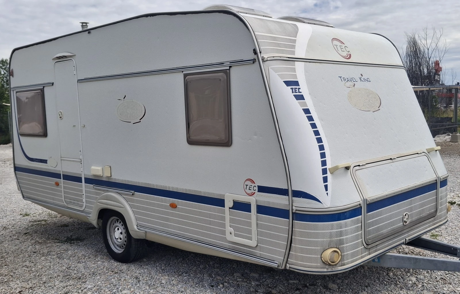Каравана TEC Travel King 460TDF, снимка 6 - Каравани и кемпери - 54895481