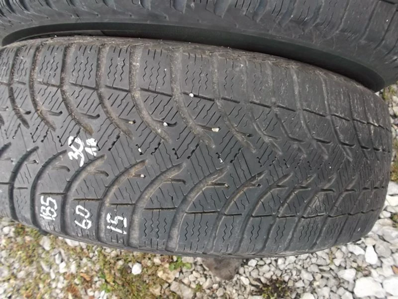 Гуми Зимни 185/60R15, снимка 3 - Гуми и джанти - 16386174