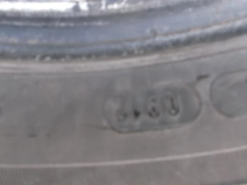 Гуми Зимни 185/60R15, снимка 6 - Гуми и джанти - 16386174