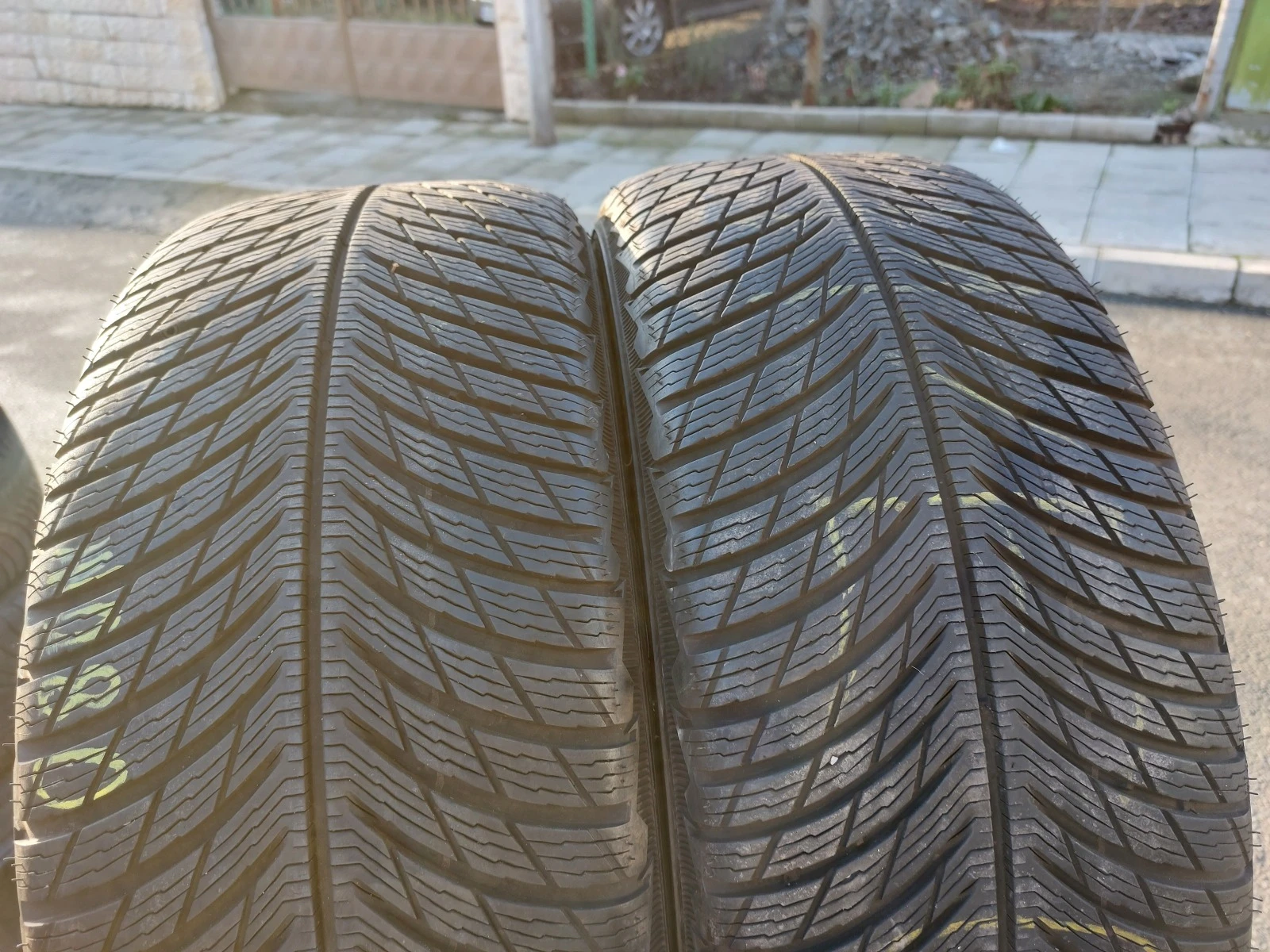 ���� 225/45R18 | Mobile.bg � ����������� 1