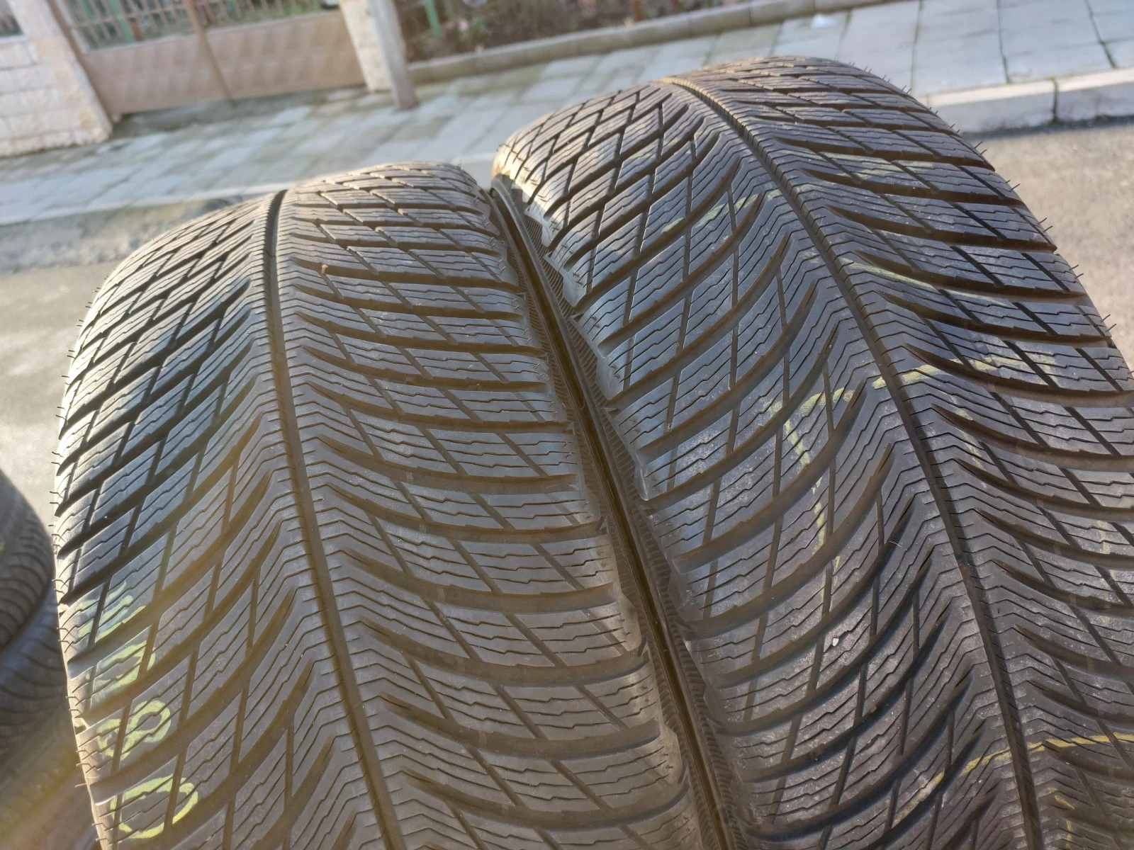 ���� 225/45R18 | Mobile.bg � ����������� 2