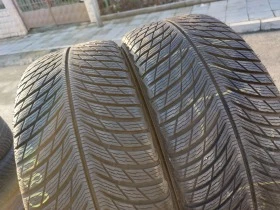 Гуми Зимни 225/45R18, снимка 2 - Гуми и джанти - 39389462