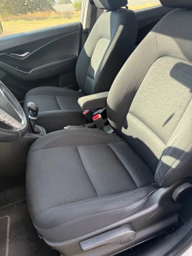 Hyundai Ix20 1.4I ГАЗ безплатна регистрация, снимка 14