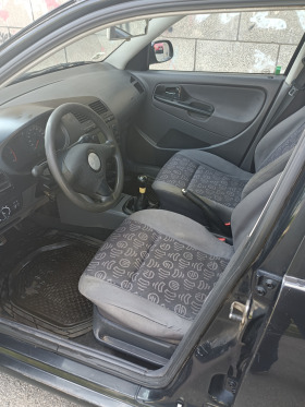 Seat Ibiza, снимка 4 - Автомобили и джипове - 45541565