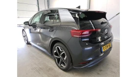 VW ID.3 1st Plus* 58kWh* Matrix* Дистроник* Подгрев, снимка 3