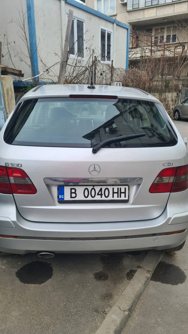 Mercedes-Benz B 180 2.0 avtomat, снимка 3 - Автомобили и джипове - 42818747