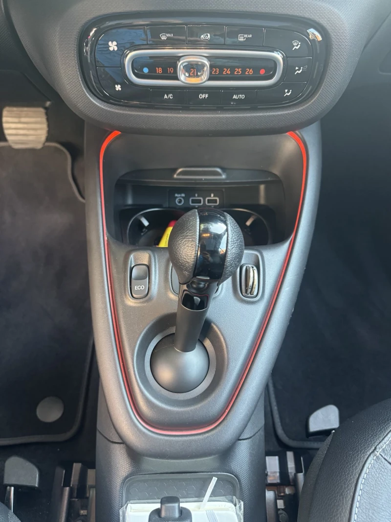 Smart Fortwo EQ Prime, снимка 11 - Автомобили и джипове - 49554886