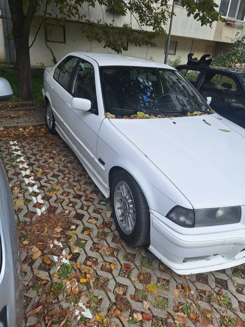 BMW 318, снимка 2 - Автомобили и джипове - 48016646