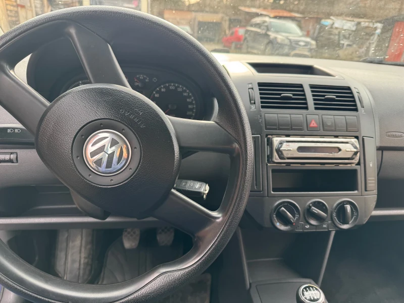 VW Polo, снимка 14 - Автомобили и джипове - 48416712