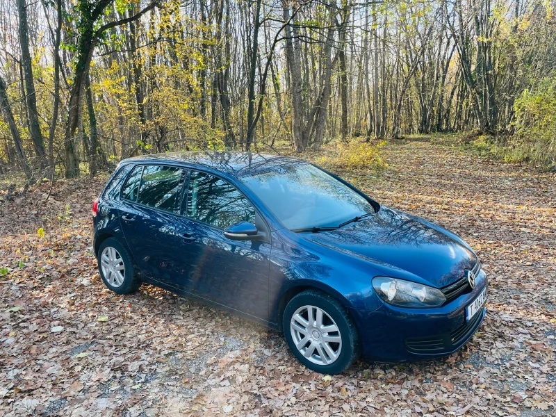 VW Golf 1.6 TDI, снимка 3 - Автомобили и джипове - 48484753