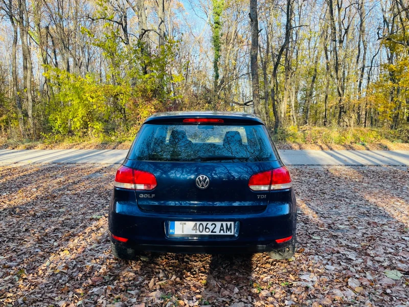 VW Golf 1.6 TDI, снимка 9 - Автомобили и джипове - 49498983