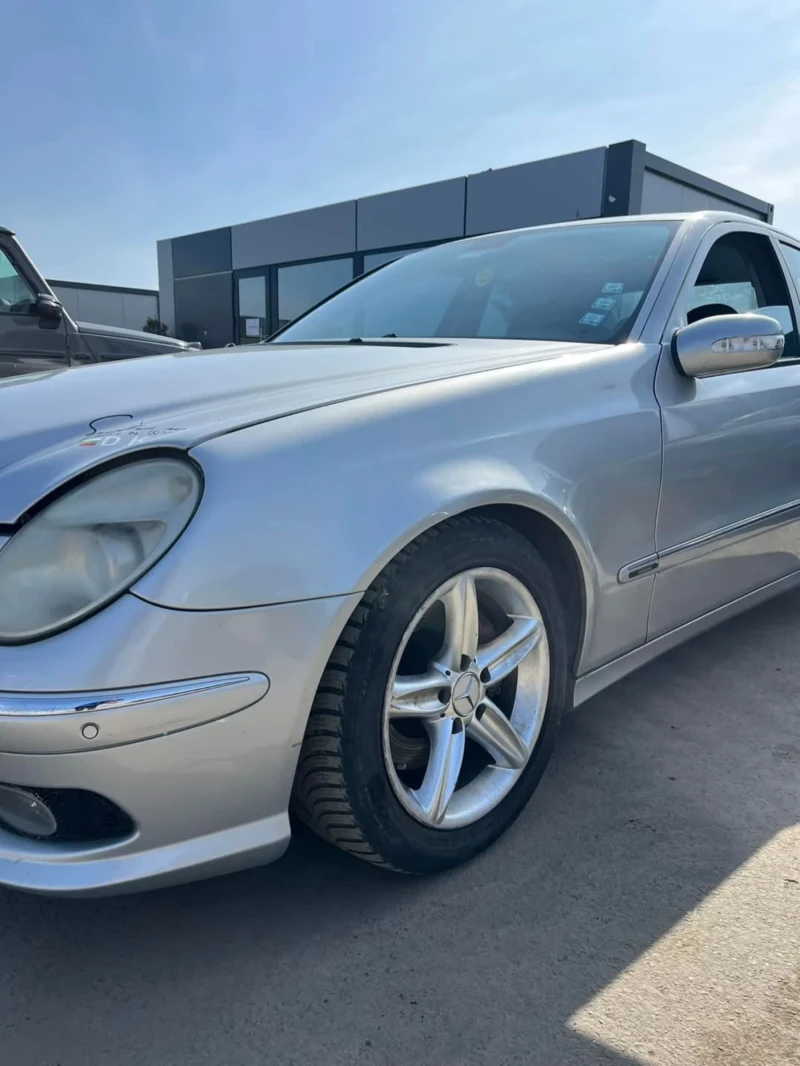 Mercedes-Benz E 320, снимка 2 - Автомобили и джипове - 49313249