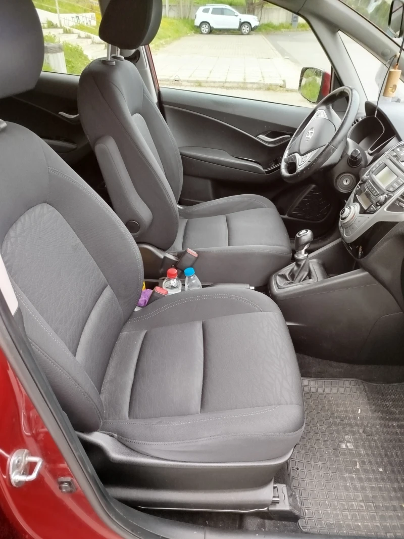 Hyundai Ix20, снимка 6 - Автомобили и джипове - 52404248