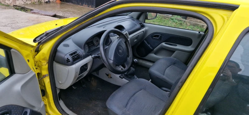 Renault Clio На части, снимка 3 - Автомобили и джипове - 52668933