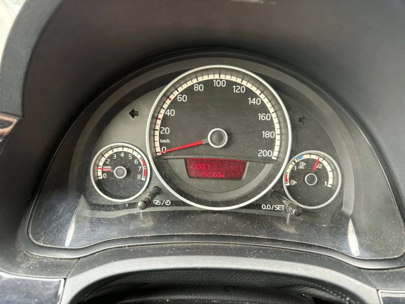 VW Up EcoUP, снимка 9 - Автомобили и джипове - 52709074