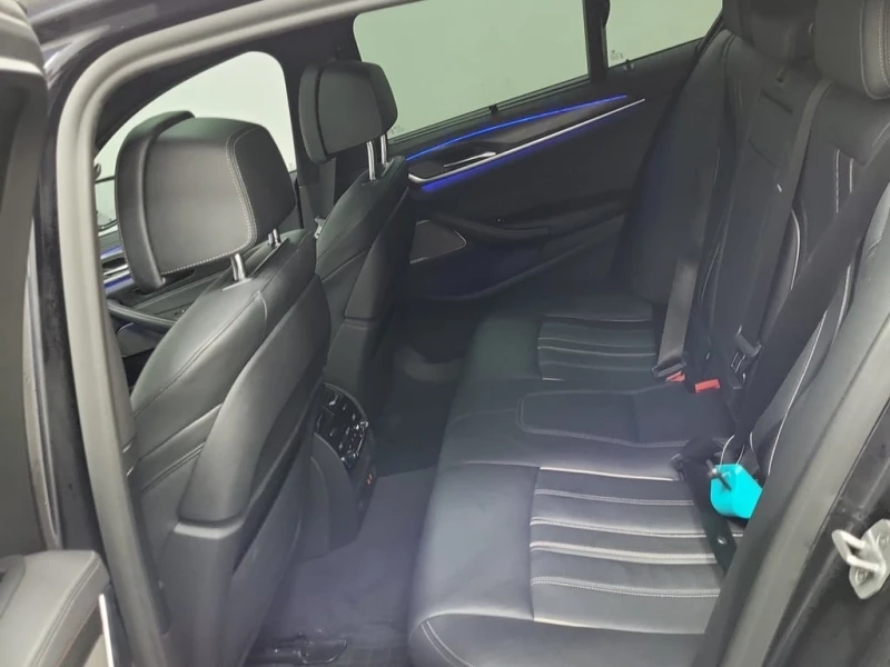 BMW 550 * M550I XDRIVE * CARFAX * , снимка 12 - Автомобили и джипове - 52814421