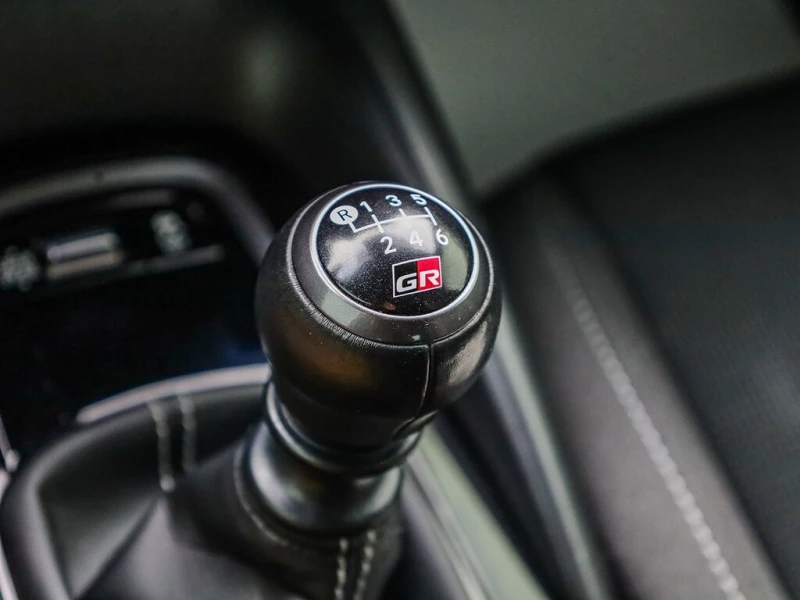 Toyota Corolla GR * * AWD * * CARFAX * * АВТО КРЕДИТ * * , снимка 11 - Автомобили и джипове - 52979251