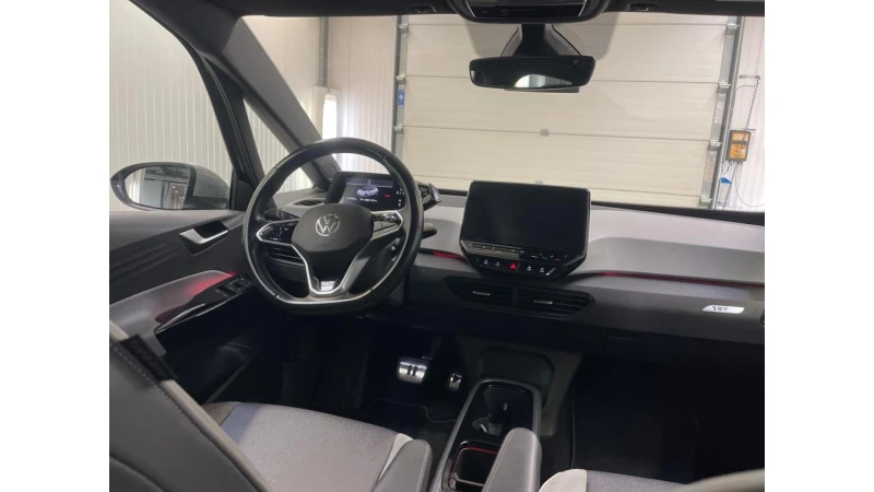 VW ID.3 1st Plus* 58kWh* Matrix* Дистроник* Подгрев, снимка 8 - Автомобили и джипове - 53284542