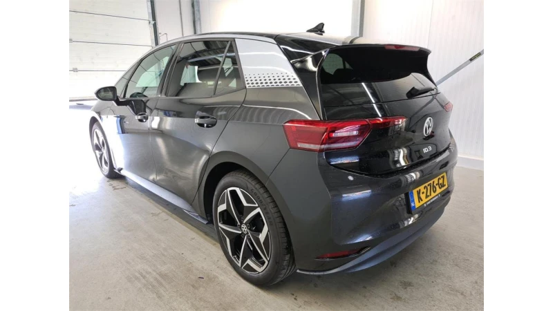 VW ID.3 1st Plus* 58kWh* Matrix* Дистроник* Подгрев, снимка 3 - Автомобили и джипове - 53284542