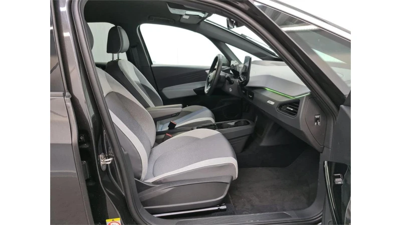 VW ID.3 1st Plus* 58kWh* Matrix* Дистроник* Подгрев, снимка 9 - Автомобили и джипове - 53284542