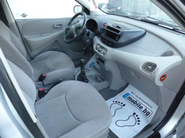 Nissan Almera tino 2.2td klima,TOP, снимка 15 - Автомобили и джипове - 15885015