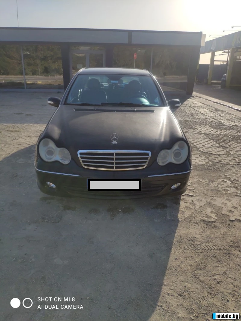 Mercedes-Benz C 220, снимка 5 - Автомобили и джипове - 47695603