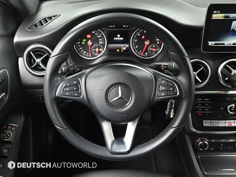 Mercedes-Benz A 200, снимка 12 - Автомобили и джипове - 54751684