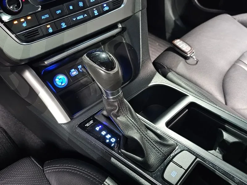 Hyundai Sonata LPG PREMIUM, снимка 9 - Автомобили и джипове - 56160308
