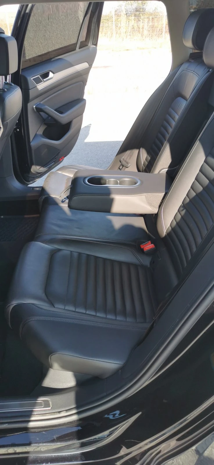 VW Passat Volkswagen Passat B8 Variant Highline 2. 0 TDI SCR, снимка 11 - Автомобили и джипове - 56678528