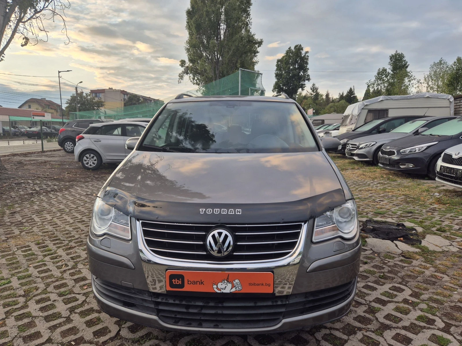 VW Touran 2.0TDI 140k.s.7 места - изображение 2