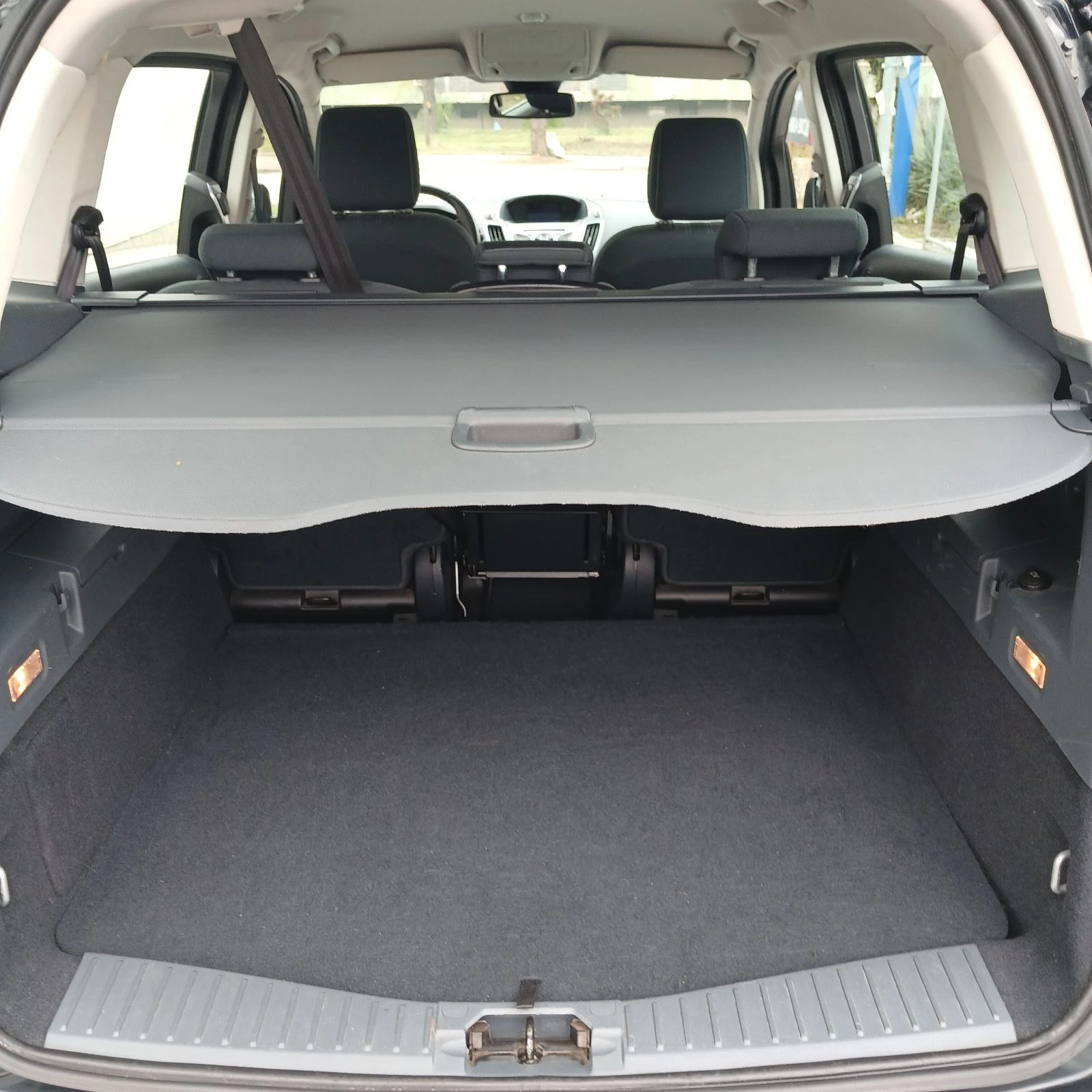 Ford C-max Grand - изображение 9