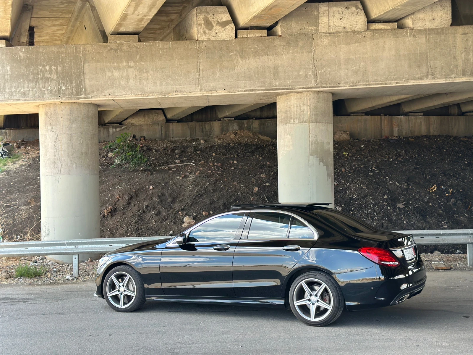 Mercedes-Benz C 300 4MATIC AMG  - изображение 4