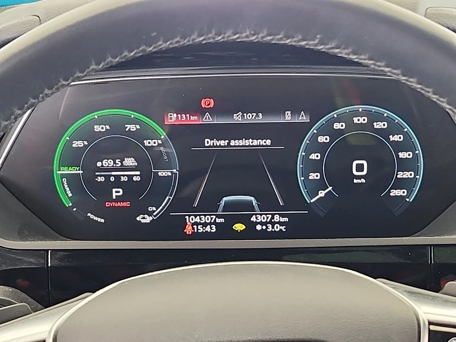 Audi E-Tron Progressiv* 360View* Pan/Roof* Apple CarPlay* Keyl, снимка 9 - Автомобили и джипове - 53890314