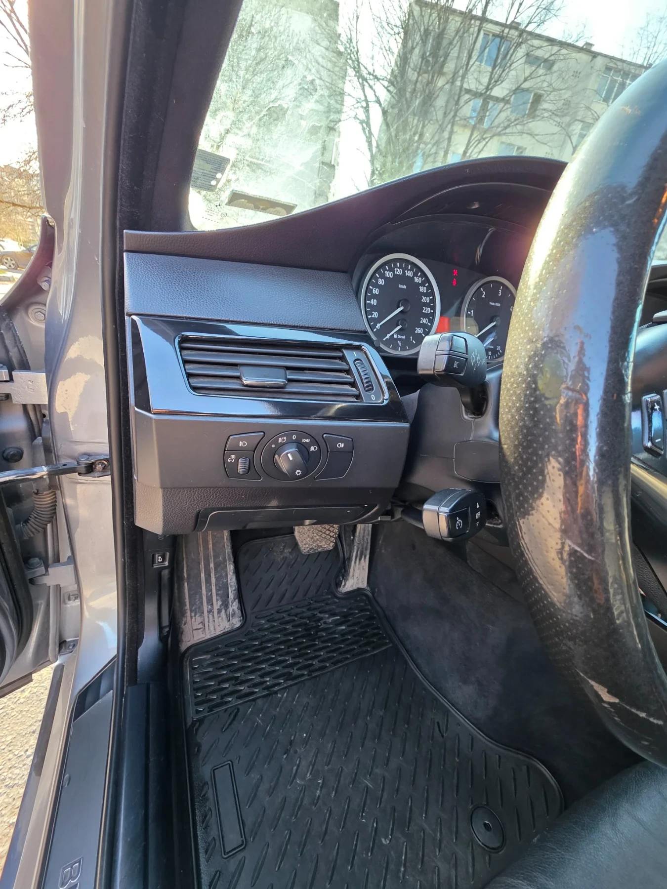 BMW 530, снимка 12 - Автомобили и джипове - 53965753