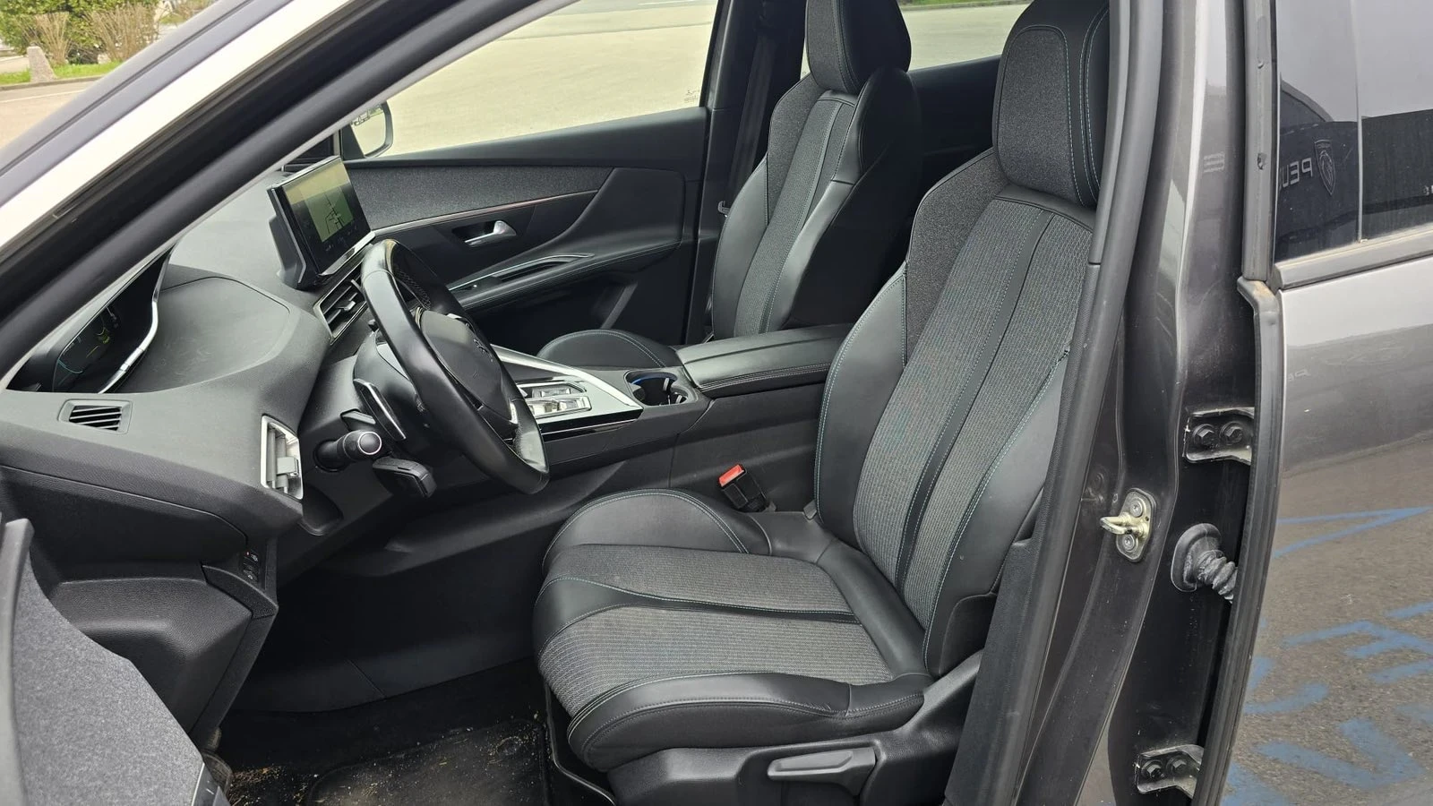 Peugeot 3008 1.5d Blue HDI НА ЧАСТИ, снимка 5 - Автомобили и джипове - 53978789