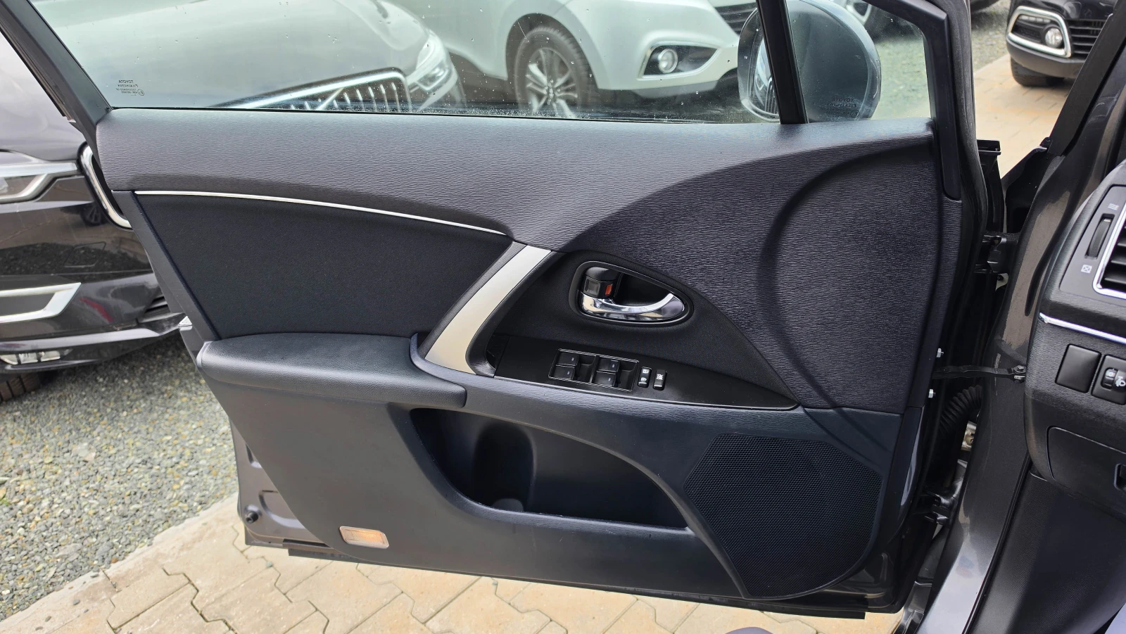 Toyota Avensis 2.0* D-4D* 126��* LED* Facelift | Mobile.bg � ����������� 16