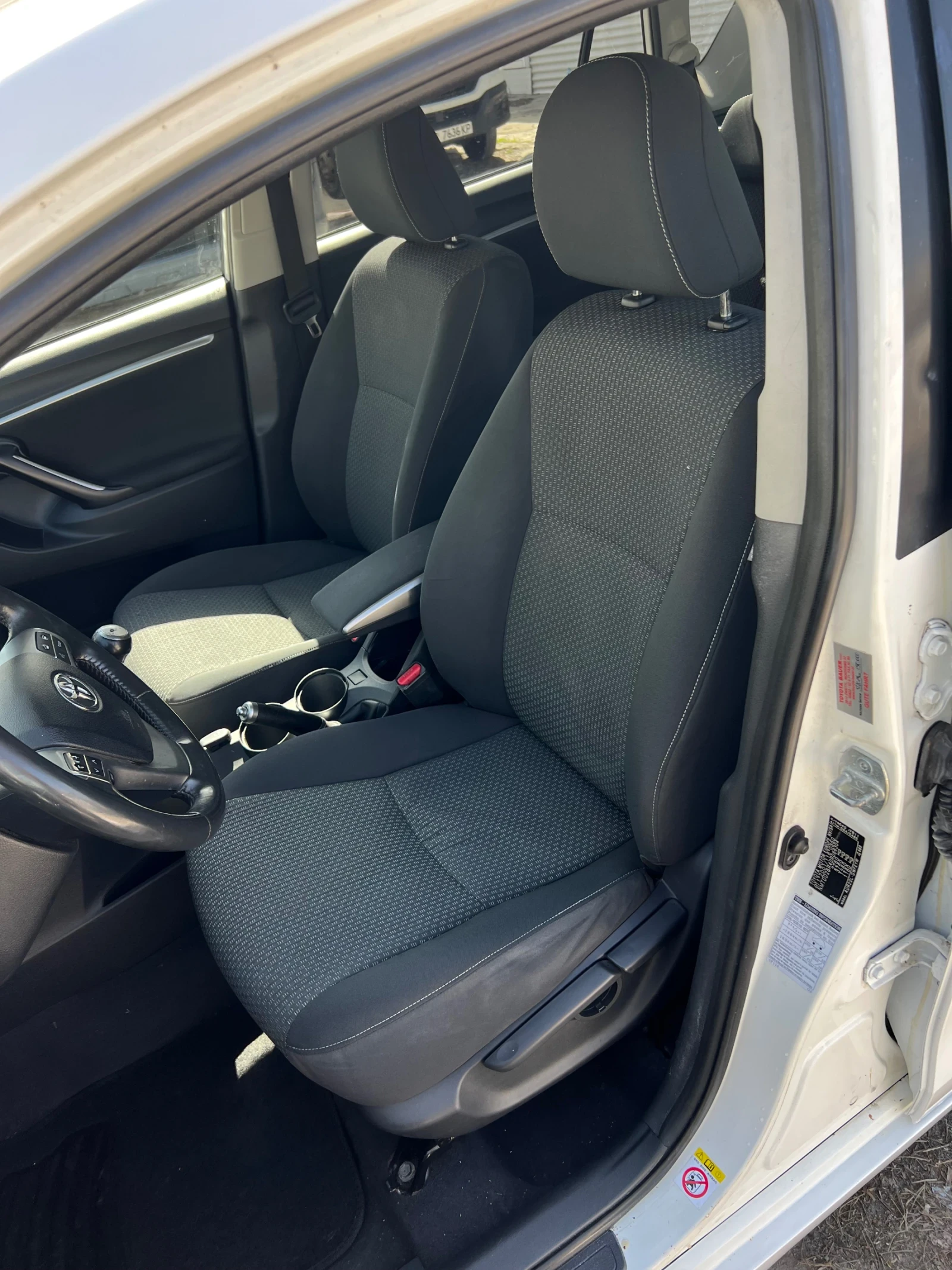 Toyota Verso 2.0D-4D 124кс 7места FACELIFT, снимка 11 - Автомобили и джипове - 54228434