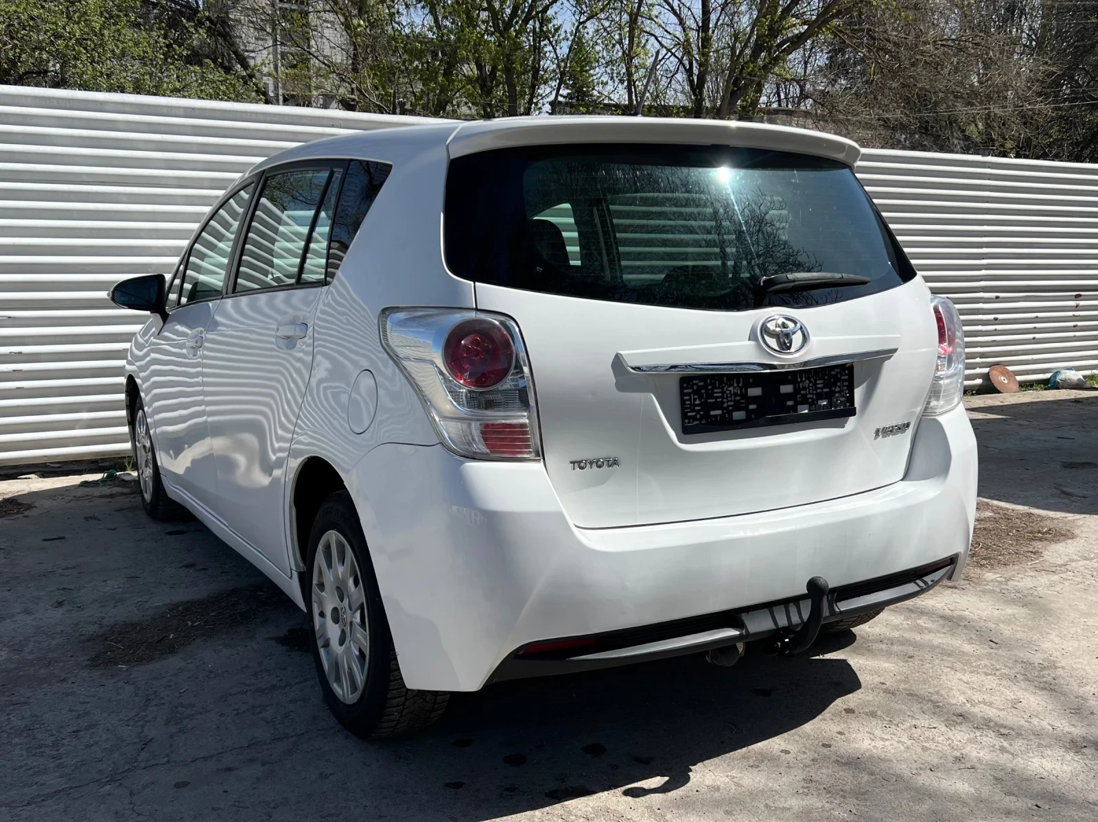 Toyota Verso 2.0D-4D 124кс 7места FACELIFT, снимка 6 - Автомобили и джипове - 54228434