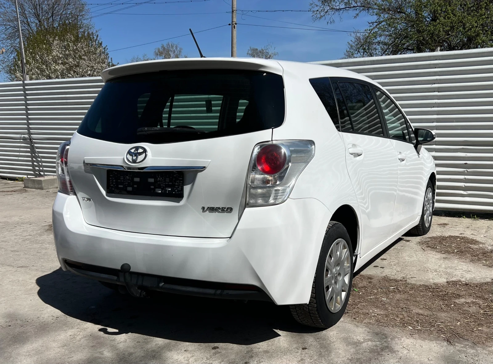 Toyota Verso 2.0D-4D 124кс 7места FACELIFT, снимка 4 - Автомобили и джипове - 54228434