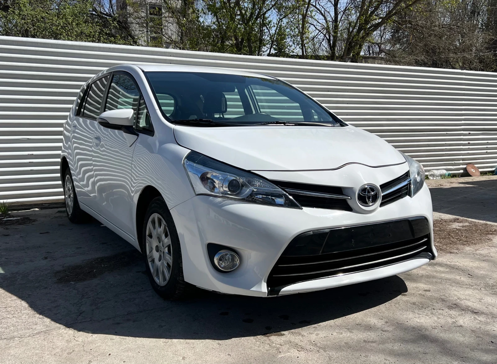 Toyota Verso 2.0D-4D 124кс 7места FACELIFT